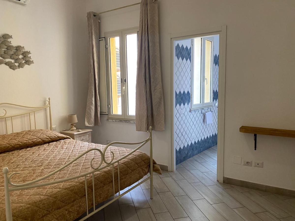 Casa Ilva Hotell La Maddalena  Exteriör bild